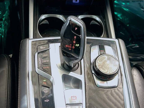 2017 BMW 7 Series 740i