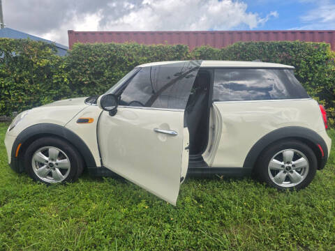 2016 MINI Hardtop 2 Door Cooper