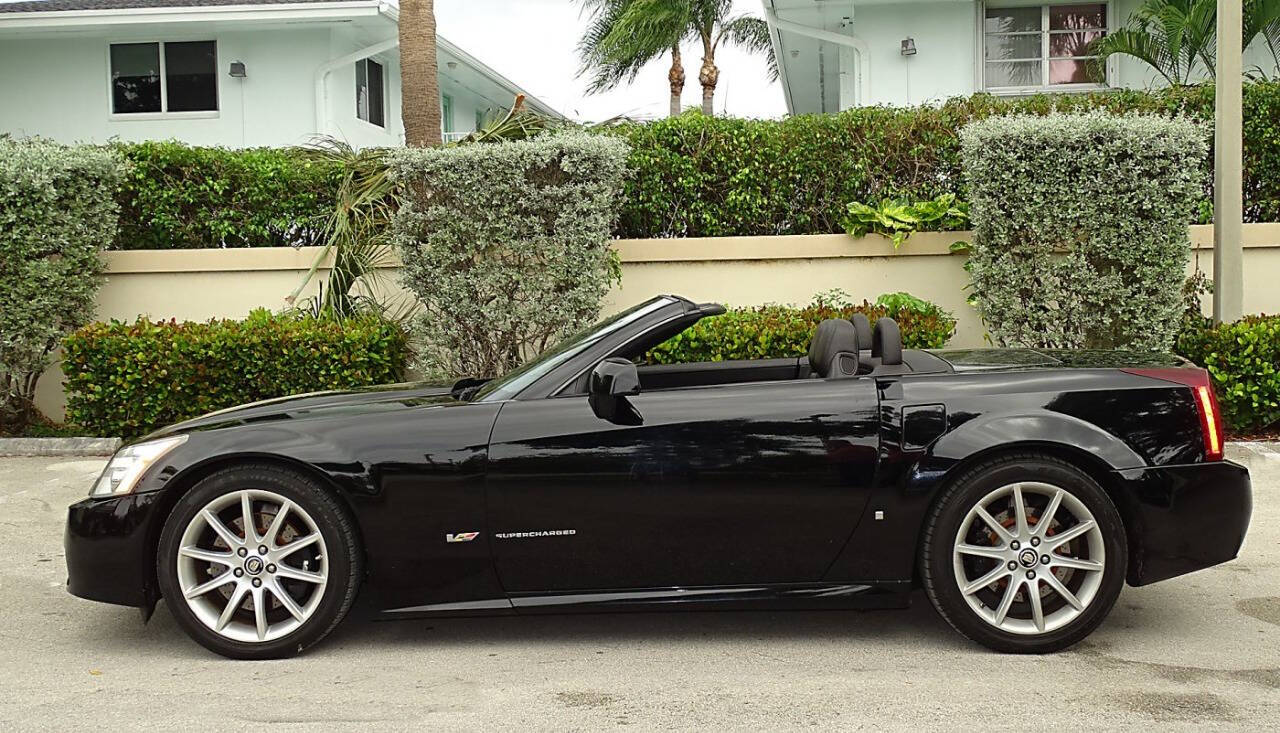 2006 Cadillac XLR-V 2