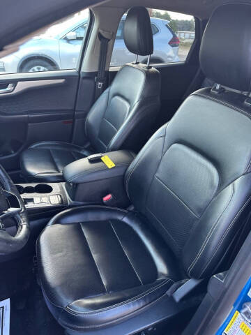 2020 Ford Escape SEL