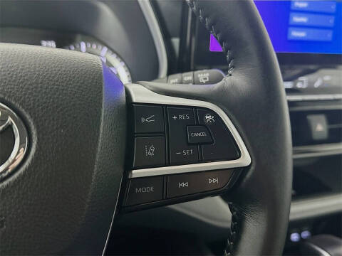 2025 Toyota Highlander LE