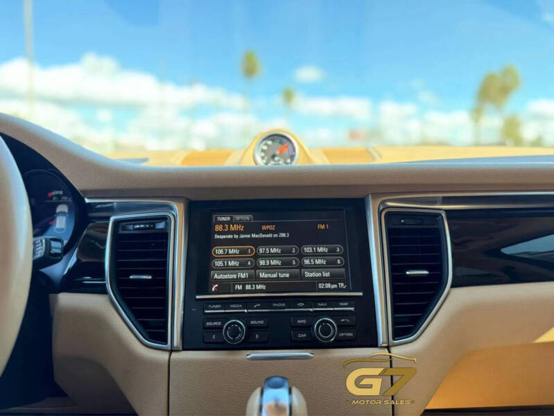 2015 Porsche Macan S