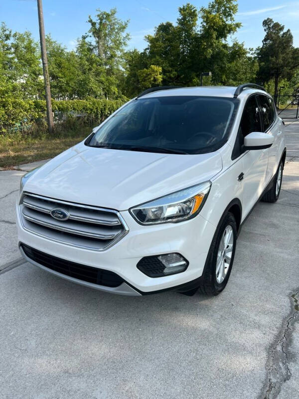 2018 Ford Escape for sale at UNIVERSAL AUTO GROUP in Orlando FL
