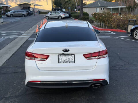 2016 Kia Optima LX