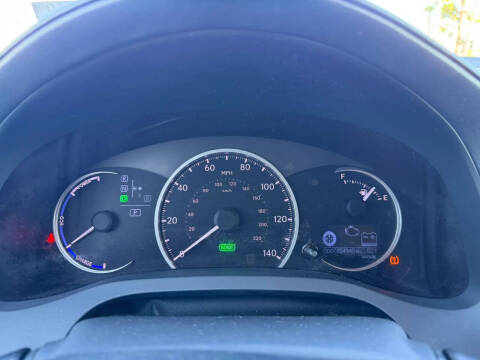 2013 Lexus CT 200h