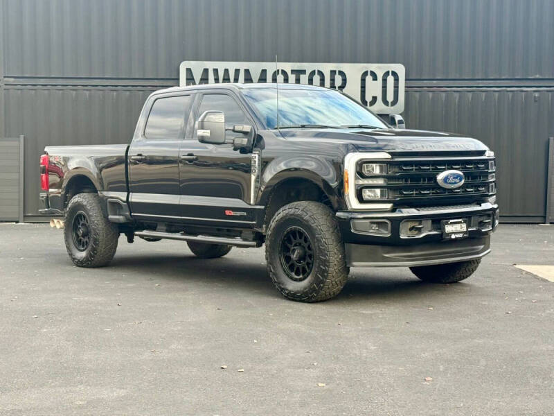 2023 Ford F-350 Super Duty Lariat's photo