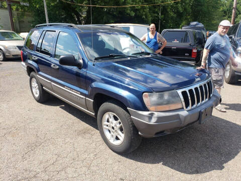 2002 Jeep Grand Cherokee for sale at MEDINA WHOLESALE LLC in Wadsworth OH