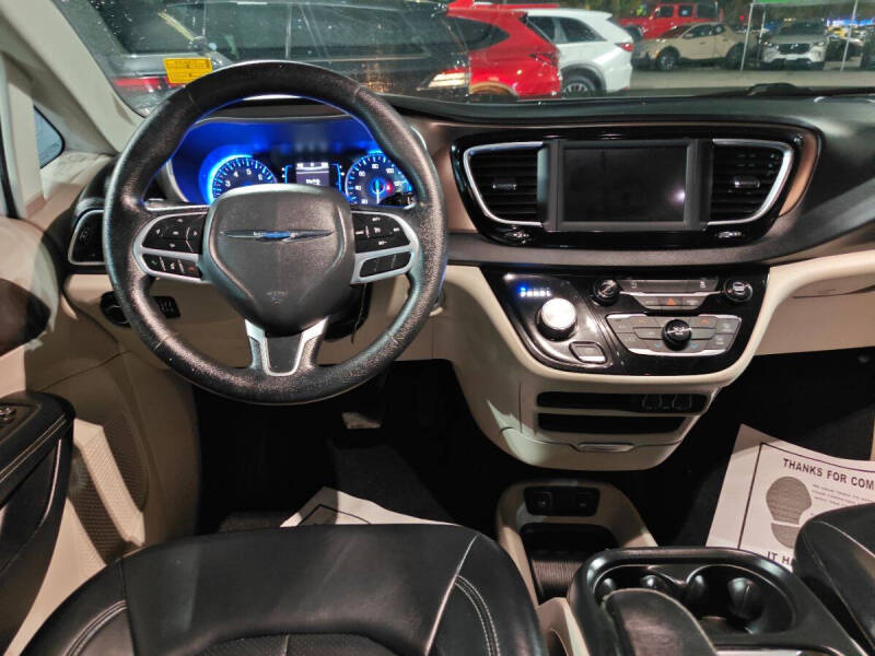 2021 Chrysler Voyager LXi