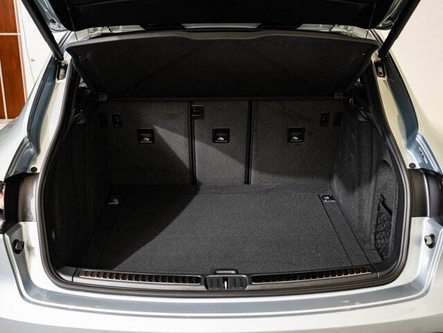 2026 Porsche Macan T