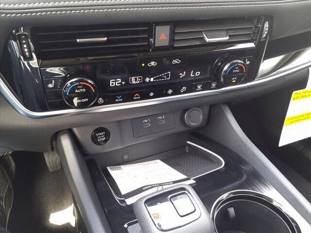 2024 Nissan Rogue SL