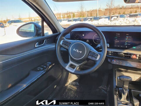 2025 Kia K5 EX