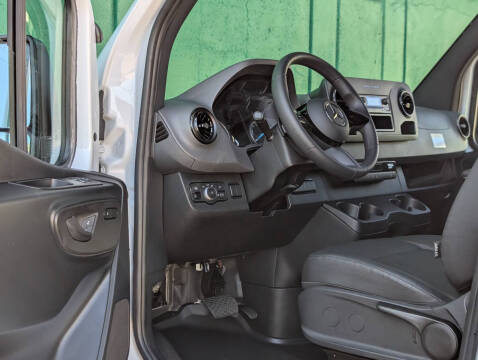 2024 Mercedes-Benz eSprinter 2500