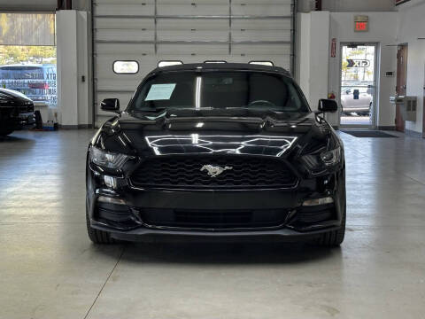 2016 Ford Mustang V6