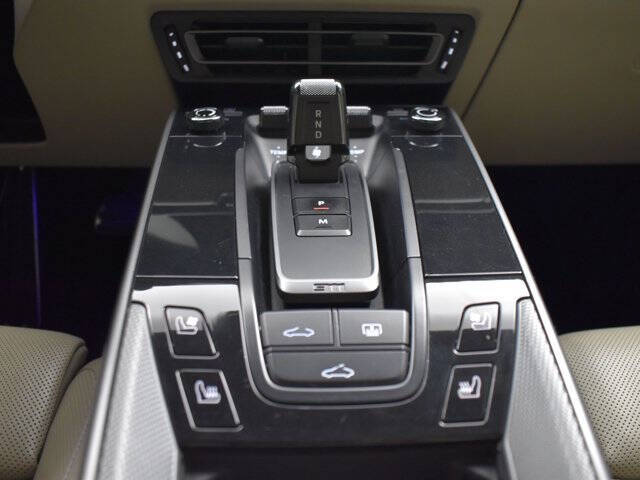 2022 Porsche 911 Carrera