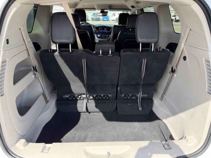 2022 Chrysler Pacifica Touring L