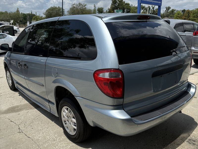 2004 Dodge Grand Caravan SE