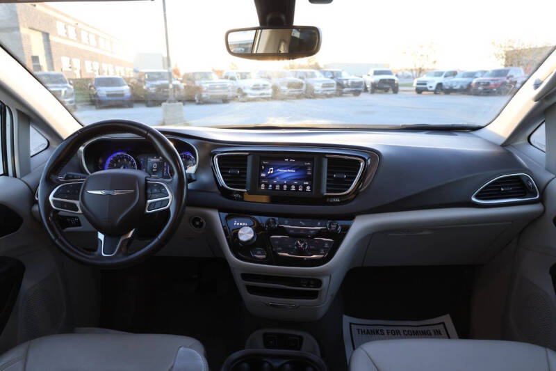 2019 Chrysler Pacifica Touring L