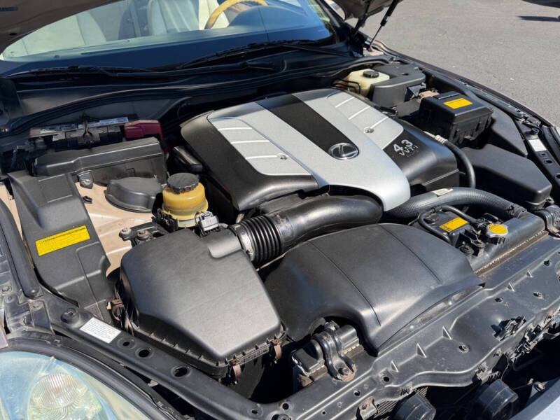 2004 Lexus SC 430