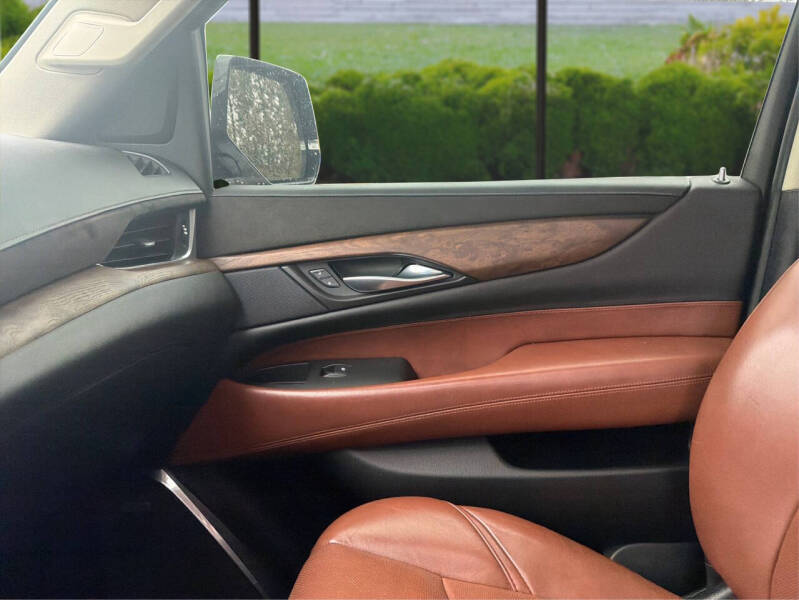 2017 Cadillac Escalade Premium Luxury