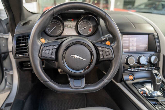2014 Jaguar F-TYPE 24