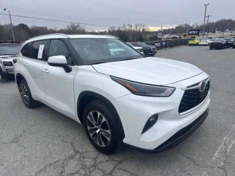 2022 Toyota Highlander XLE