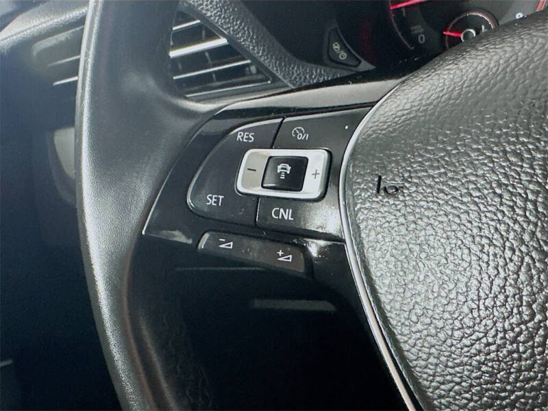 2022 Volkswagen Passat SE