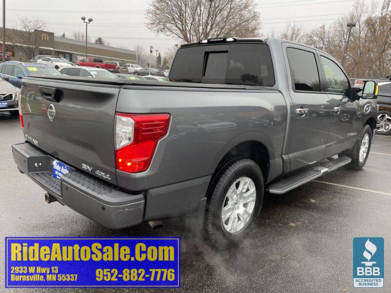 2017 Nissan Titan SV