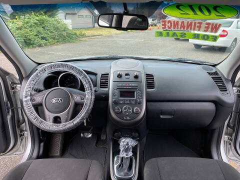 2012 Kia Soul +