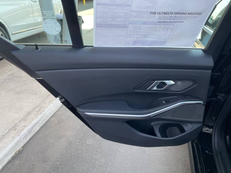 2025 BMW 3 Series 330i