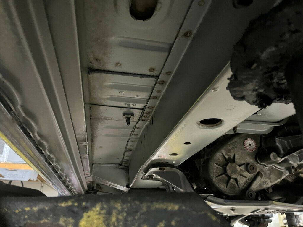 2004 Jeep Grand Cherokee 24