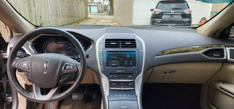 2016 Lincoln MKZ