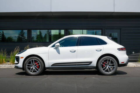 2022 Porsche Macan S