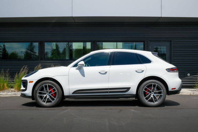 2022 Porsche Macan S