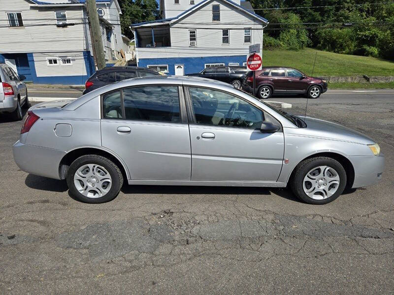 2005 Saturn Ion 2