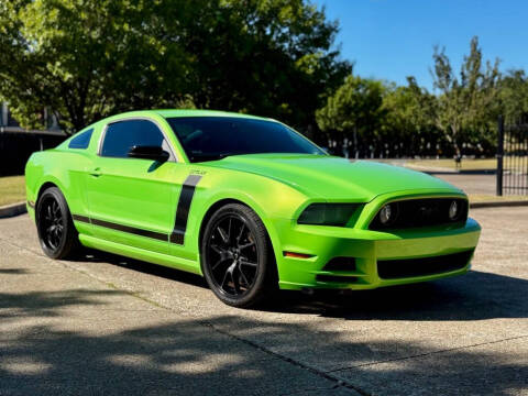 2014 Ford Mustang V6