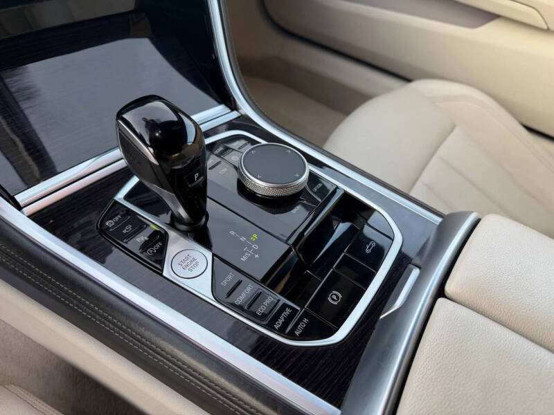 2020 BMW 8 Series 840i