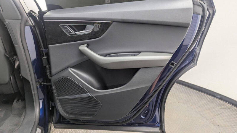 2019 Audi Q8 quattro Premium Plus 55 TFSI