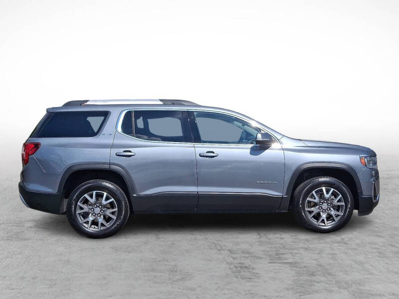 2022 GMC Acadia SLE