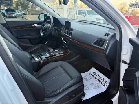 2020 Audi Q5 quattro Titanium Premium 45 TFSI