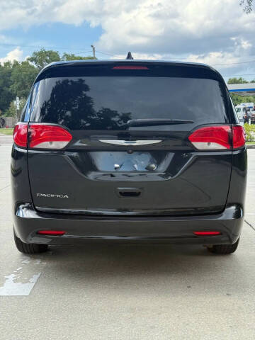 2017 Chrysler Pacifica Touring