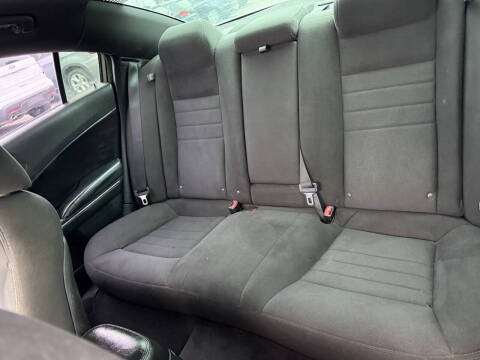 2013 Dodge Charger SE