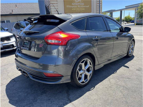 2018 Ford Focus ST