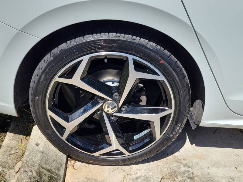 2022 Volkswagen Passat R-Line