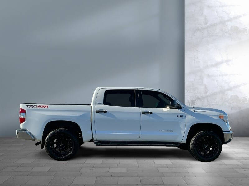 2017 Toyota Tundra SR5