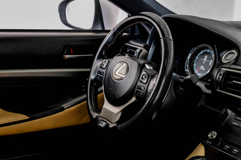 2016 Lexus RC 200t