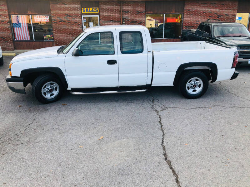 2004 Chevrolet Silverado 1500 Work Truck