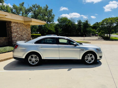 2018 Ford Taurus SEL
