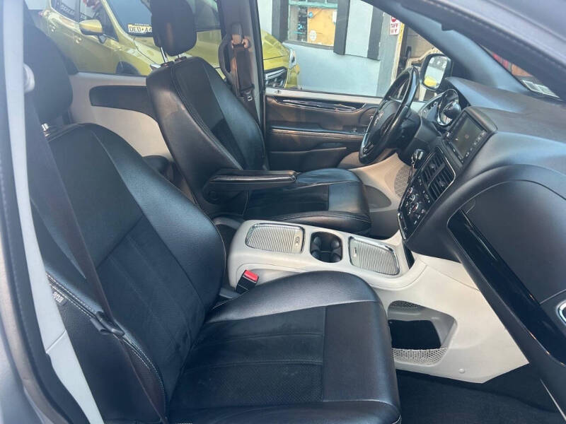 2018 Dodge Grand Caravan SXT