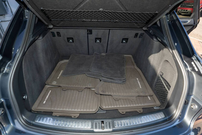 2017 Porsche Macan S