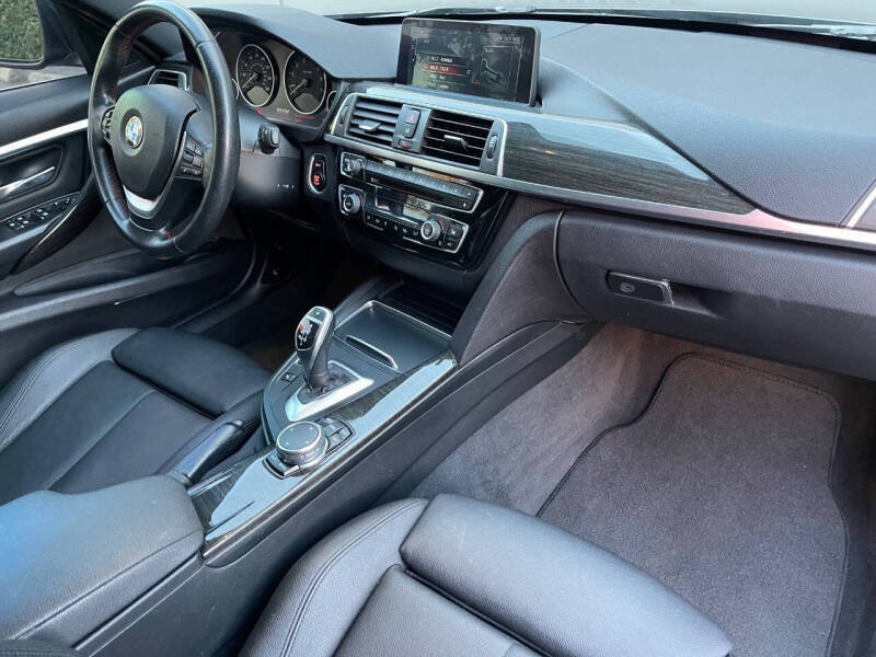 2017 BMW 3 Series 330i xDrive